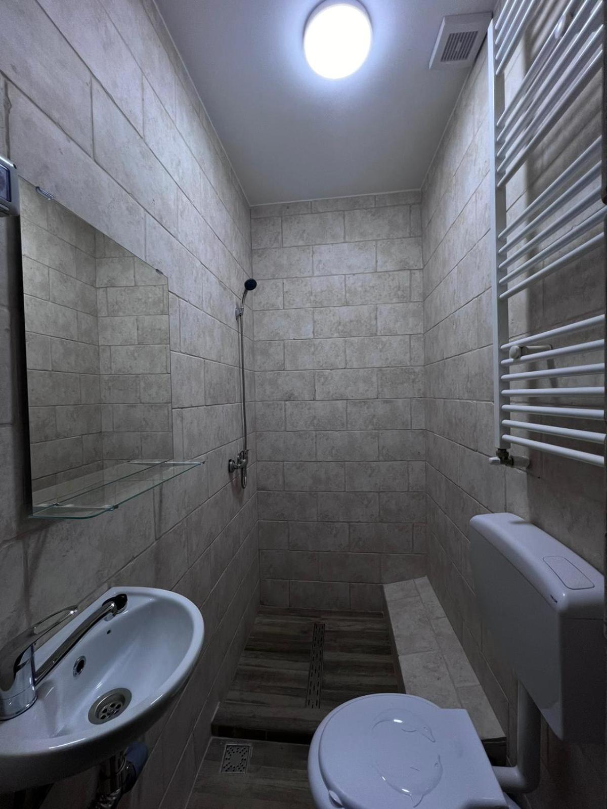 Casa Privata Airport Bucharest Therme Bucharest 巴洛泰什蒂 外观 照片